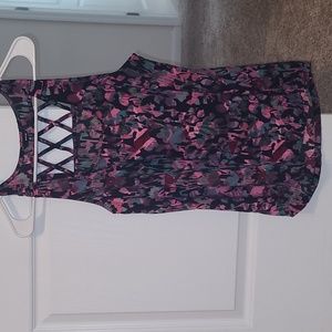 Hurley colorful sleeveless top size Medium  *3 for $15*